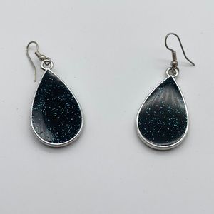 ⭐️ Blue Glitter Teardrop Earrings